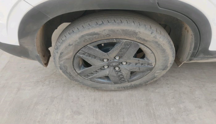 2022 Hyundai Creta S 1.5 PETROL, Petrol, Manual, 33,727 km, tyre