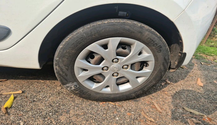 2014 Hyundai Grand i10 SPORTZ 1.2 KAPPA VTVT, Petrol, Manual, 1,17,917 km, tyre