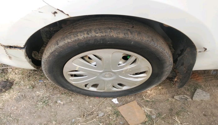 2014 Tata Indica Vista LX TDI, Diesel, Manual, 2,44,541 km, tyre