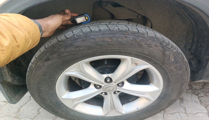 2019 Tata Harrier XT 2.0L KRYOTEC, Diesel, Manual, 50,335 km, tyre