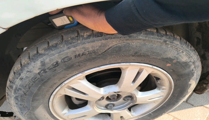 2020 Maruti Swift LXI, Petrol, Manual, 50,819 km, tyre