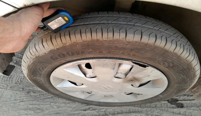 2017 Maruti Wagon R 1.0 LXI CNG, Petrol, Manual, 72,009 km, tyre