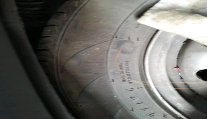 2017 Maruti Wagon R 1.0 LXI CNG, Petrol, Manual, 72,009 km, tyre