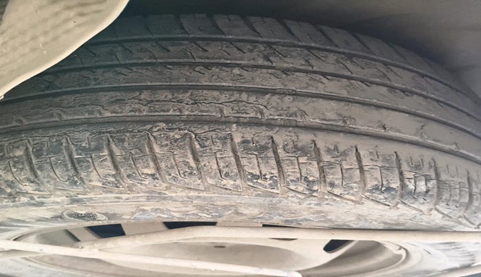 2018 Renault Duster 110 PS RXZ 4X2 AMT DIESEL, Diesel, Automatic, 1,04,721 km, tyre