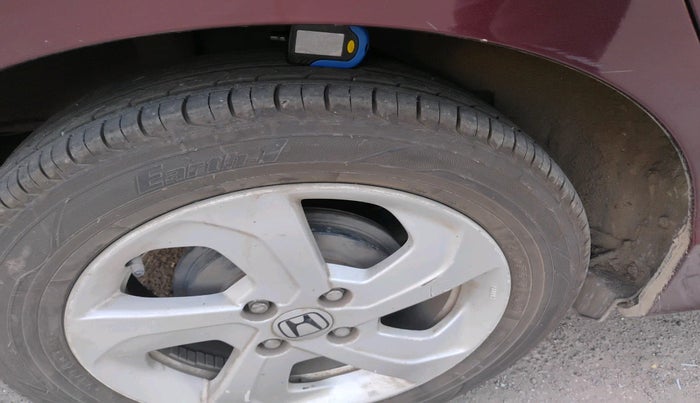 2014 Honda City 1.5L I-VTEC VX, Petrol, Manual, 1,98,660 km, tyre