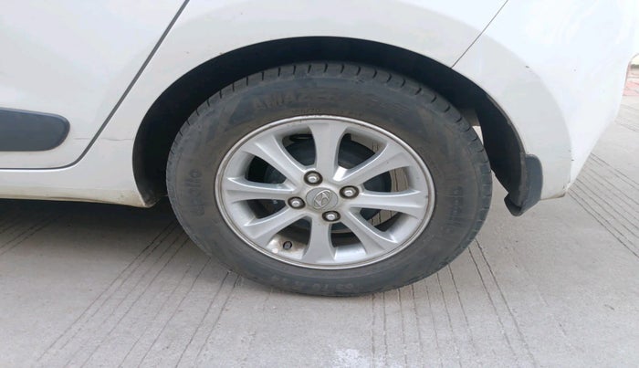 2015 Hyundai Grand i10 ASTA AT 1.2 KAPPA VTVT, Petrol, Automatic, 56,650 km, tyre