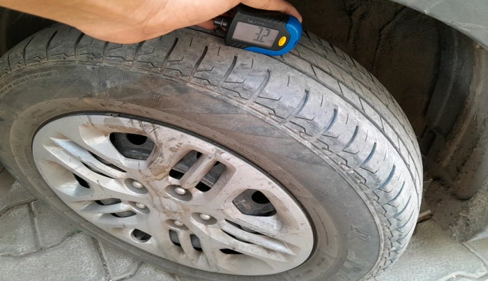 2024 KIA CARENS PREMIUM 1.5 PETROL 7 STR, Petrol, Manual, 22,137 km, tyre