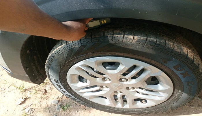 2022 KIA CARENS PRESTIGE 1.5 PETROL 7 STR, Petrol, Manual, 30,881 km, tyre