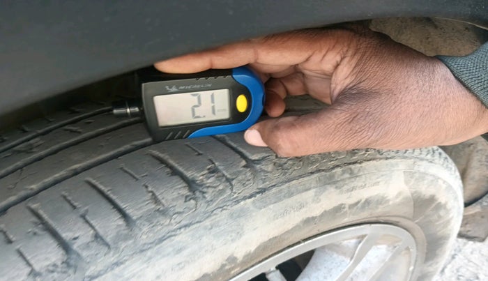 2022 Renault TRIBER RXZ, Petrol, Manual, 37,065 km, tyre