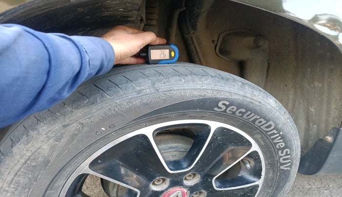 2018 Renault Duster 85 PS RXS MT DIESEL, Diesel, Manual, 1,49,693 km, tyre