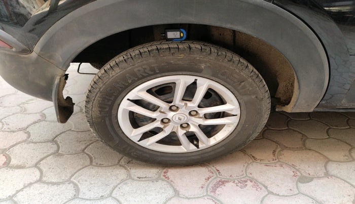 2024 Renault TRIBER RXT, Petrol, Manual, 8,864 km, tyre