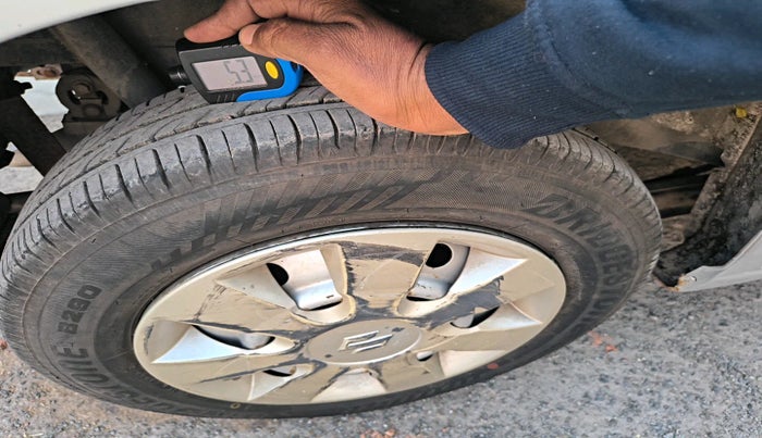 2013 Maruti Wagon R 1.0 LXI, Petrol, Manual, 45,822 km, tyre