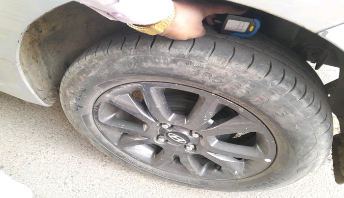 2016 Hyundai Elite i20 SPORTZ 1.4 CRDI, Diesel, Manual, 1,46,639 km, tyre