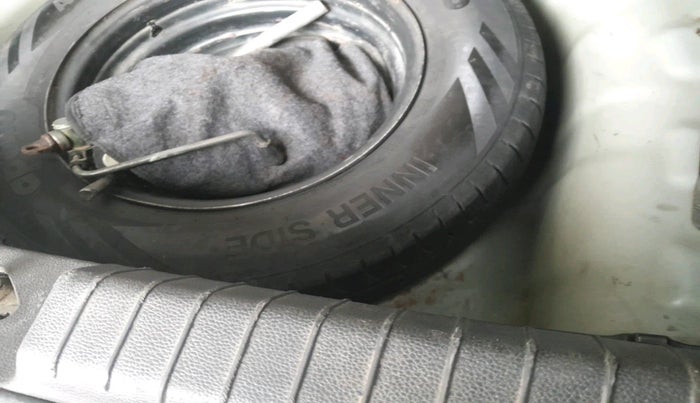 2016 Hyundai Elite i20 SPORTZ 1.4 CRDI, Diesel, Manual, 1,46,639 km, tyre