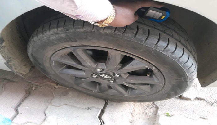 2016 Hyundai Elite i20 SPORTZ 1.4 CRDI, Diesel, Manual, 1,46,639 km, tyre