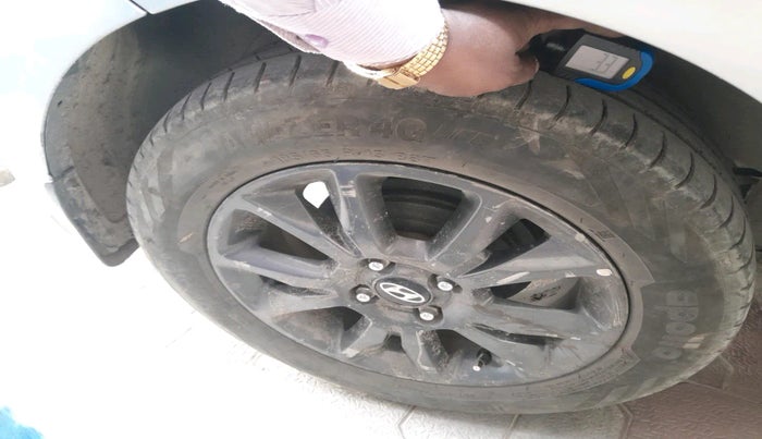 2016 Hyundai Elite i20 SPORTZ 1.4 CRDI, Diesel, Manual, 1,46,639 km, tyre