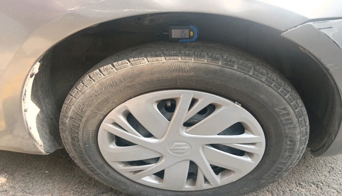 2015 Maruti Swift VXI, Petrol, Manual, 1,27,200 km, tyre