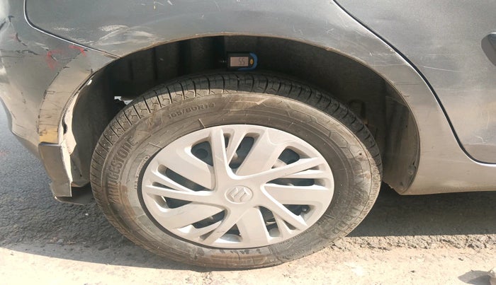 2015 Maruti Swift VXI, Petrol, Manual, 1,27,200 km, tyre