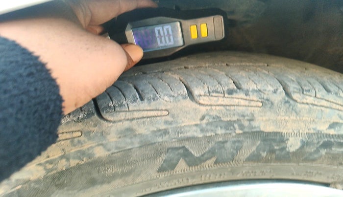 2021 Hyundai AURA S 1.2 CNG, Petrol, Manual, 89,298 km, tyre