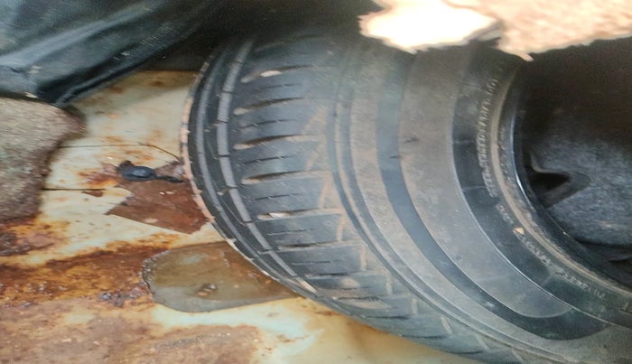 2021 Hyundai AURA S 1.2 CNG, Petrol, Manual, 89,298 km, tyre