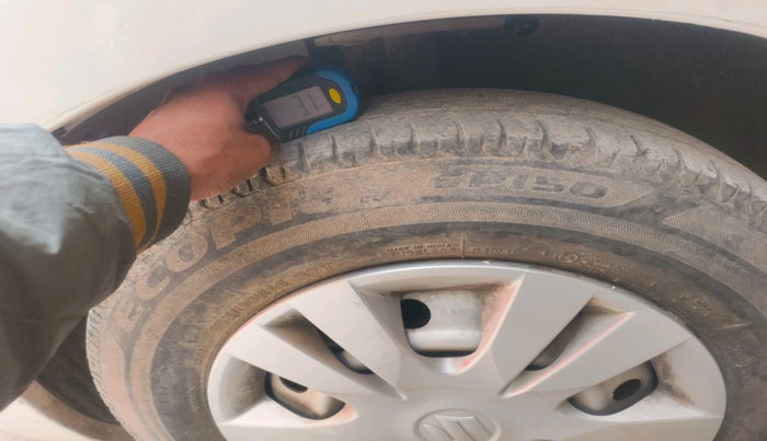 2017 Maruti Dzire LXI, Petrol, Manual, 47,999 km, tyre