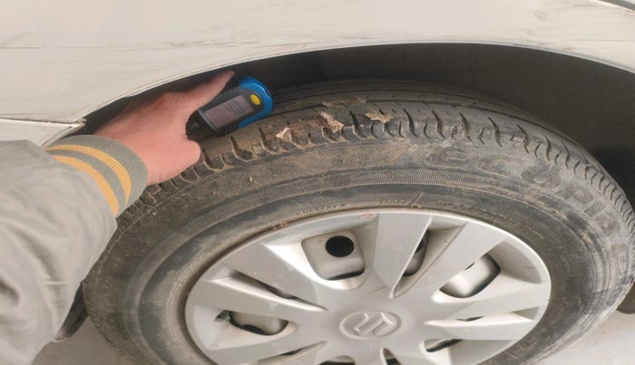 2017 Maruti Dzire LXI, Petrol, Manual, 47,999 km, tyre