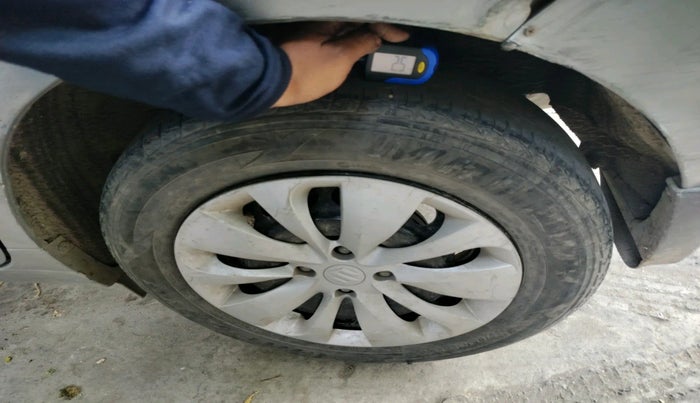 2016 Maruti Baleno DELTA PETROL 1.2, Petrol, Manual, 1,01,434 km, tyre