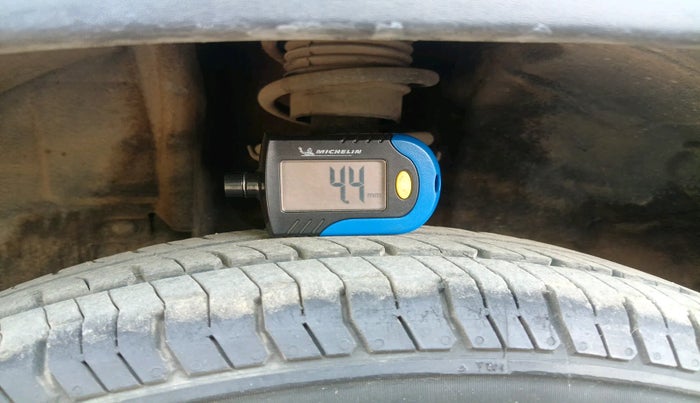 2017 Renault Kwid CLIMBER 1.0 AMT, Petrol, Automatic, 62,312 km, tyre