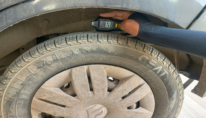 2015 Maruti Alto 800 LXI, Petrol, Manual, 62,378 km, tyre