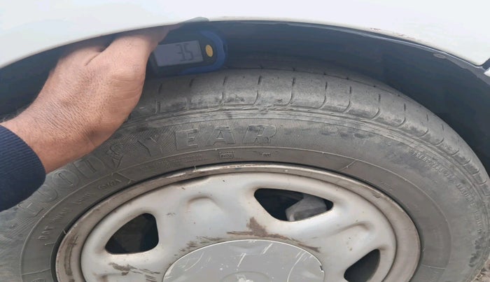 2010 Chevrolet Beat PS PETROL, Petrol, Manual, 1,15,100 km, tyre