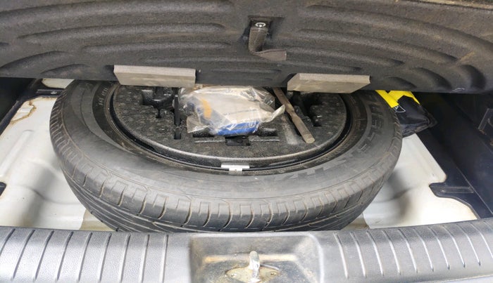 2019 Hyundai Creta SX AT 1.6 DIESEL, Diesel, Automatic, 1,14,176 km, tyre