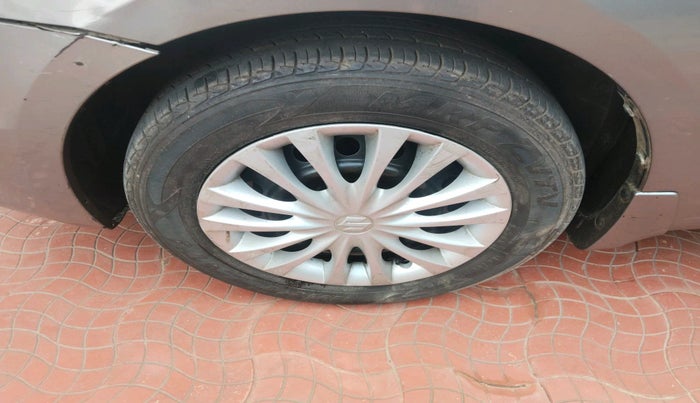 2014 Maruti Ciaz VXI+, Petrol, Manual, 51,718 km, tyre