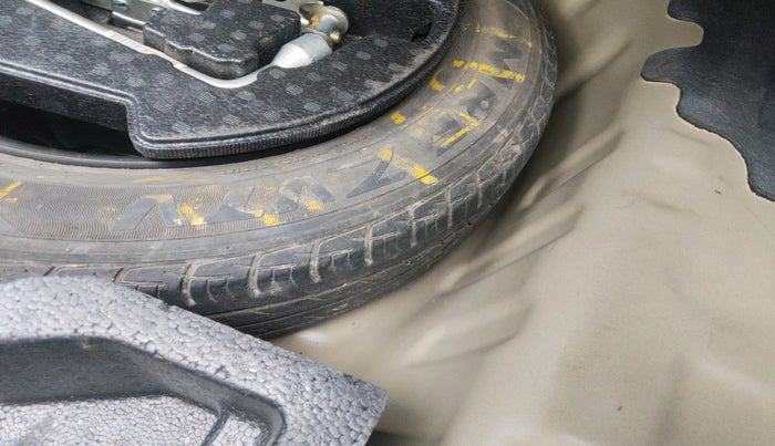 2014 Maruti Ciaz VXI+, Petrol, Manual, 51,718 km, tyre