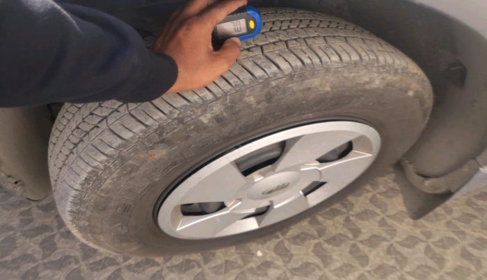 2014 Mahindra XUV500 W6, Diesel, Manual, 51,505 km, tyre