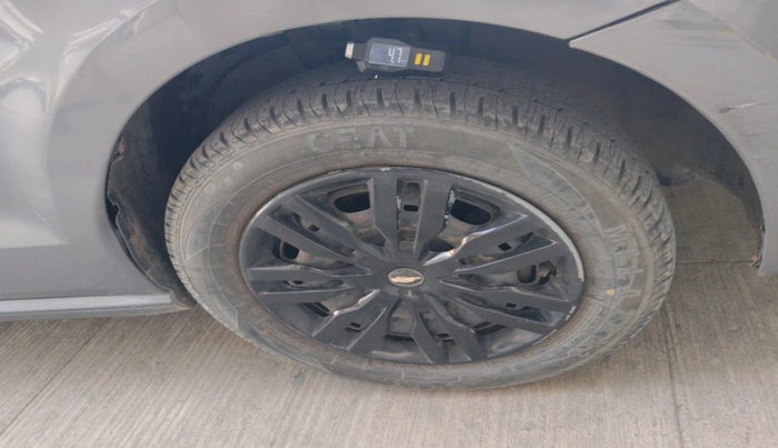 2012 Volkswagen Polo COMFORTLINE 1.2L PETROL, Petrol, Manual, 94,560 km, tyre