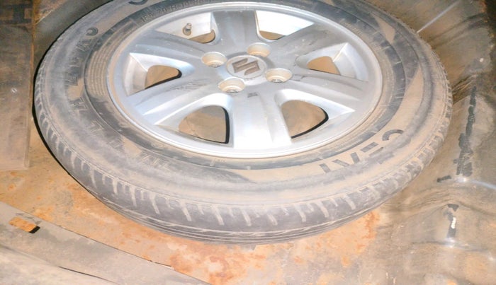 2011 Maruti Swift Dzire ZDI, Diesel, Manual, 1,34,575 km, tyre