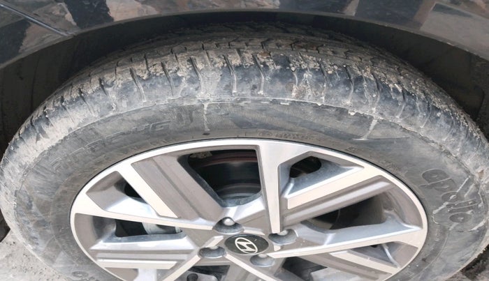 2023 Hyundai Verna SX (O) 1.5 VTVT IVT, Petrol, Automatic, 17,719 km, tyre