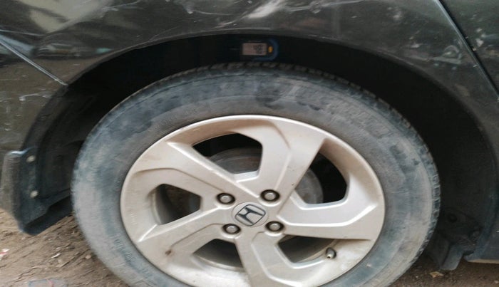 2014 Honda City 1.5L I-VTEC VX, Petrol, Manual, 2,95,000 km, tyre