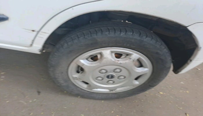 2011 Maruti Alto K10 LXI, Petrol, Manual, 92,539 km, tyre