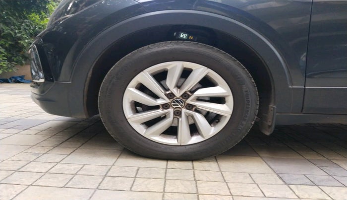 2022 Volkswagen TAIGUN HIGHLINE 1.0 TSI AT, Petrol, Automatic, 25,058 km, tyre