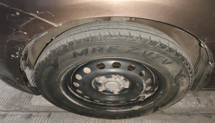 2014 Maruti Ertiga VDI, Diesel, Manual, 1,70,324 km, tyre