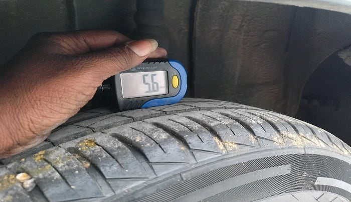 2019 Renault Kwid CLIMBER 1.0 AMT (O), Petrol, Automatic, 27,986 km, tyre