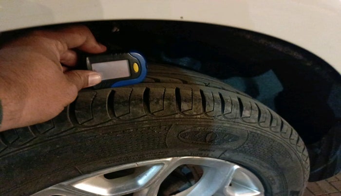 2013 Ford Ecosport TITANIUM 1.5L PETROL AT, Petrol, Automatic, 58,529 km, tyre