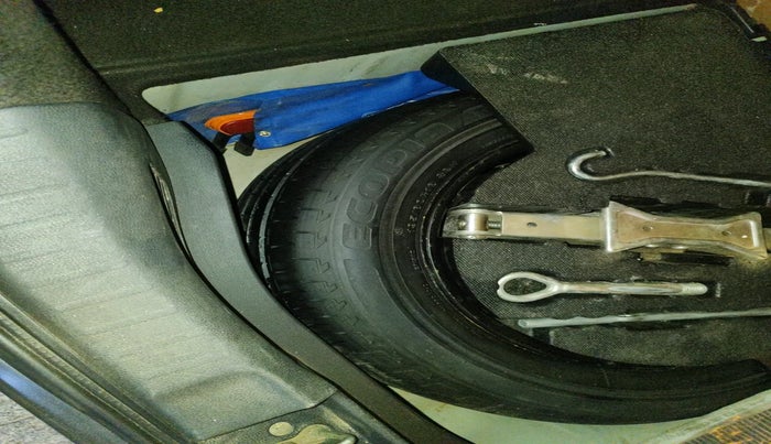 2017 Honda WR-V 1.5L I-DTEC VX MT, Diesel, Manual, 1,94,677 km, tyre