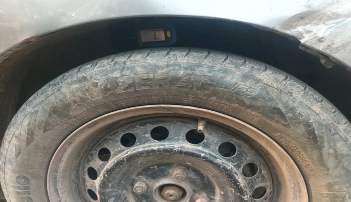 2015 Maruti Celerio VXI CNG, Petrol, Manual, 96,361 km, tyre