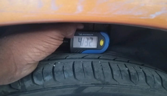 2016 Tata Tiago XZ PETROL, Petrol, Manual, 87,643 km, tyre