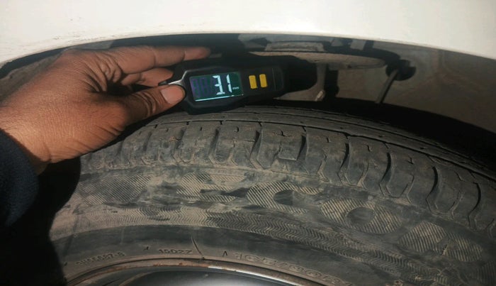 2020 Maruti Swift LXI, Petrol, Manual, 22,720 km, tyre