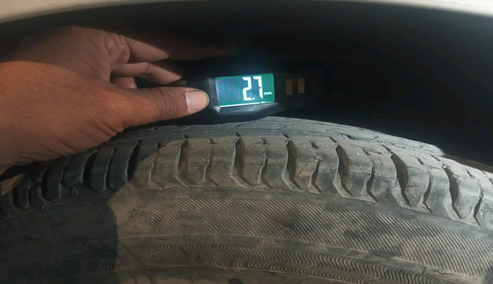 2020 Maruti Swift LXI, Petrol, Manual, 22,720 km, tyre