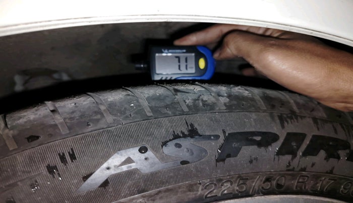 2014 Mercedes Benz C Class C 200 CGI ELEGANCE, Petrol, Automatic, 57,798 km, tyre