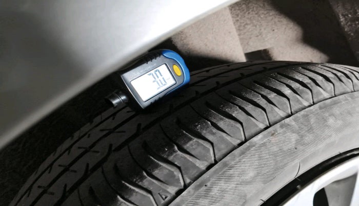 2017 Maruti Ciaz VDI+ SHVS, Diesel, Manual, 68,071 km, tyre